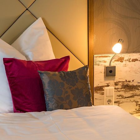 Hotel Allegro Halberstadt Bagian luar foto